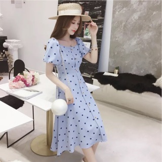 Váy chấm bi tay bồng
