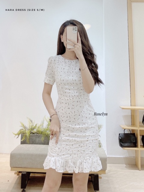 Váy hoa thiết kế Roselyn Hara Dress chất liệu vải cao cấp | BigBuy360 - bigbuy360.vn