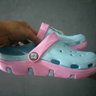 Dép sục crocs kèm ảnh thật 100%