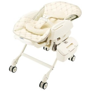 Ghế ăn Combi Fealetto Auto Swing