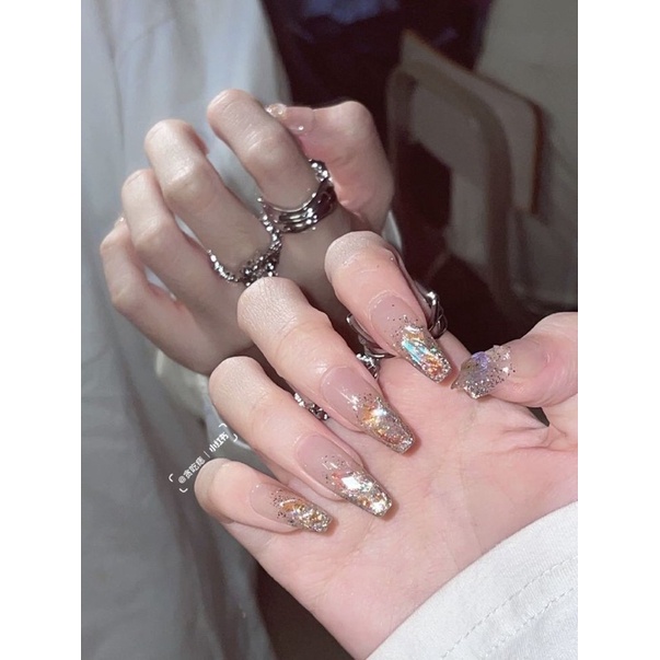 Nail box màu thạch sang trọng đính đá hot 2024