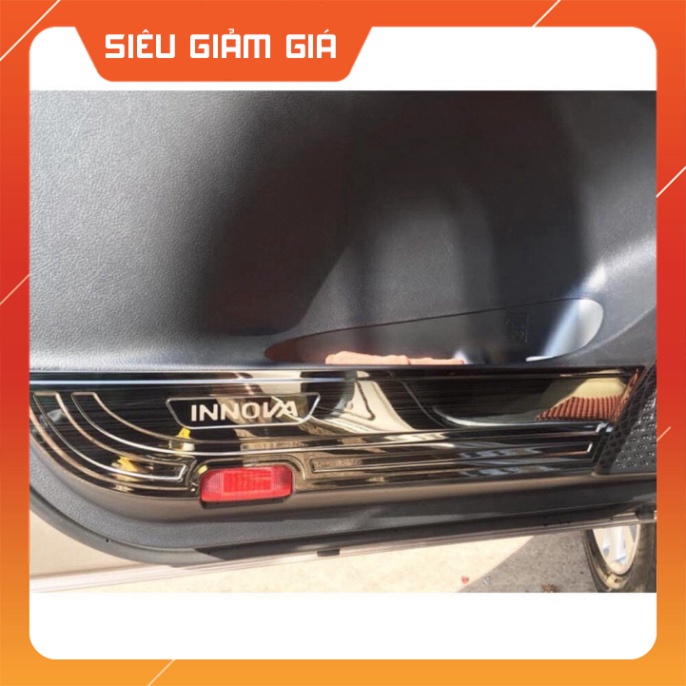 Ốp chống xước tapli cửa Innova Toyota 2017 - 2020, Ốp tapli cửa Innova 2017 - 2020 HÀNG CAO CẤP