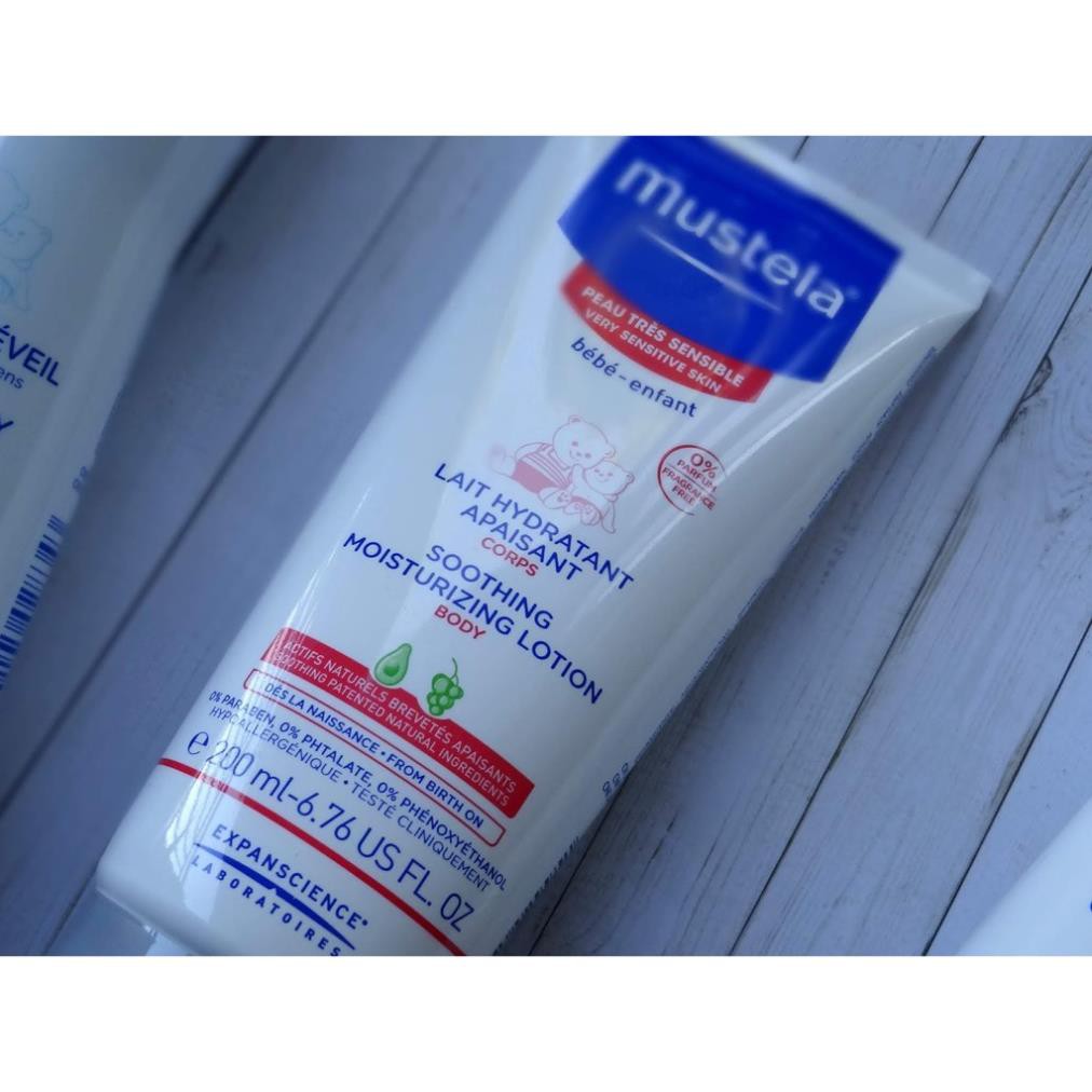 Sữa Dưỡng Da Toàn Thân Cho Trẻ Sơ Sinh & Em Bé Có Da Nhạy Cảm Mustela Soothing Moisturizing Lotion 200ml