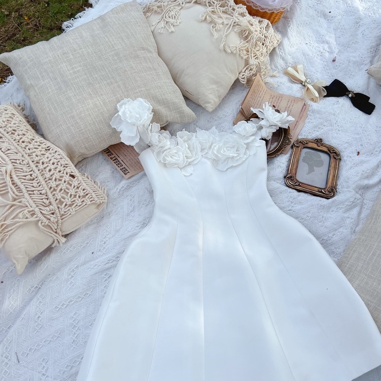 Mita Boutique - Đầm Trễ Vai Đính Hoa Trắng Maimai Mita - MIDA0095