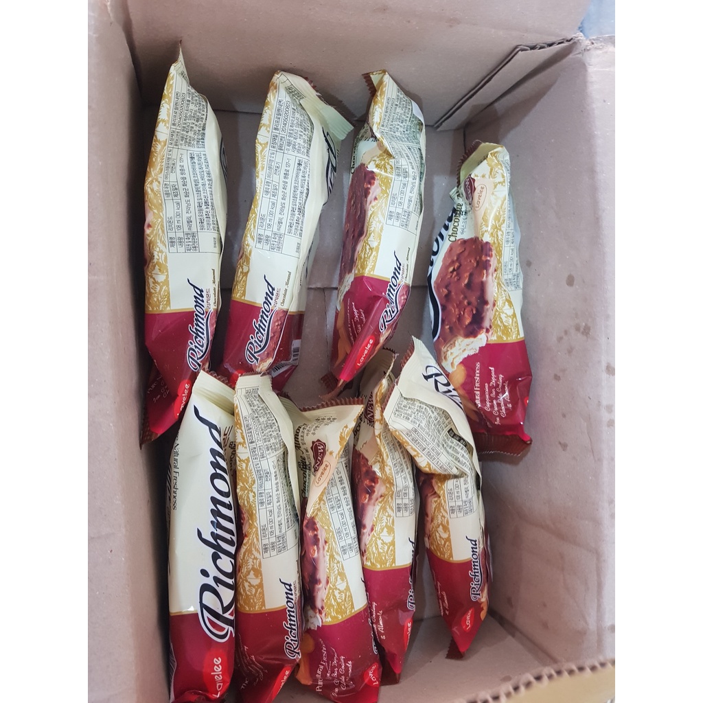 Kem cây socola hạnh nhân Richmon hiệu Lavelee - Hàn Quốc cây 80gr