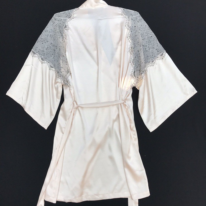 Áo choàng ngủ satin mềm mịn nhẹ size XS tương đương S | BigBuy360 - bigbuy360.vn