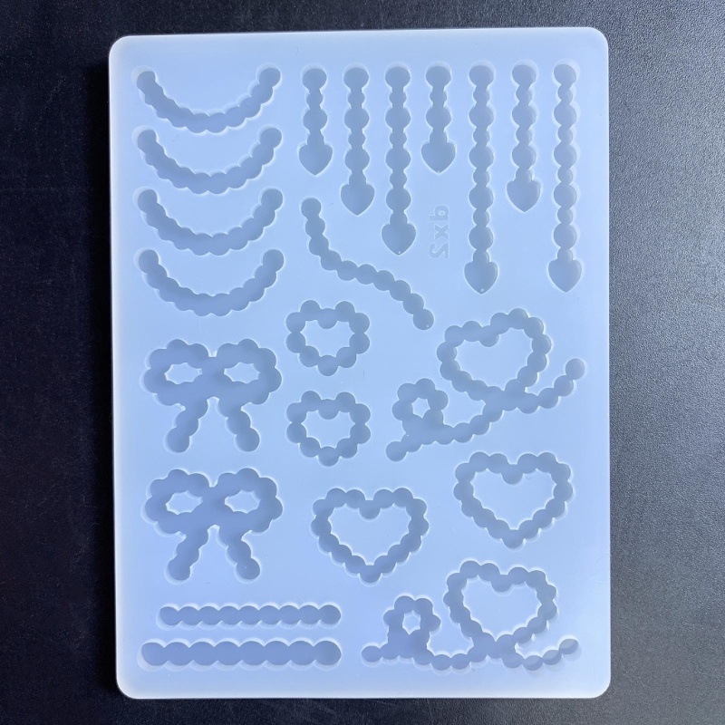 Khuôn Silicone Làm Mặt Dây Chuyền Hình Trái Tim Nhiều Màu Sắc