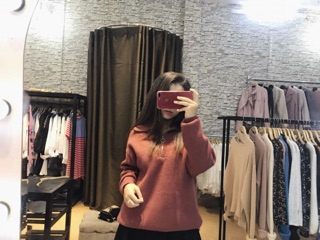 Áo cổ bẻ bản to