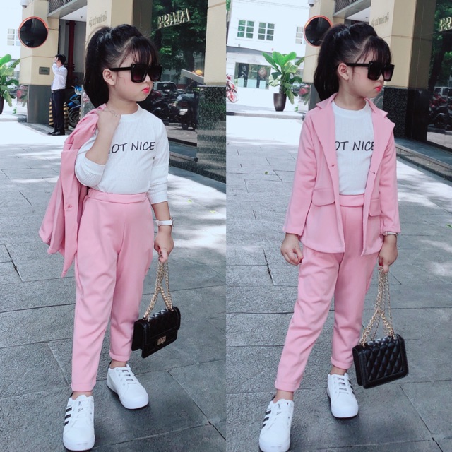 Bộ vest bé gái