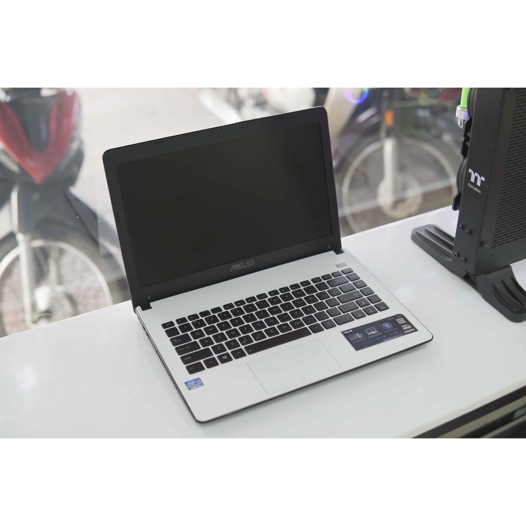 [Bảo hành 15 tháng] Laptop Asus X401A i3-2350M/ 4GB Ram/ 500GB HDD/ 14.0"/ Trắng