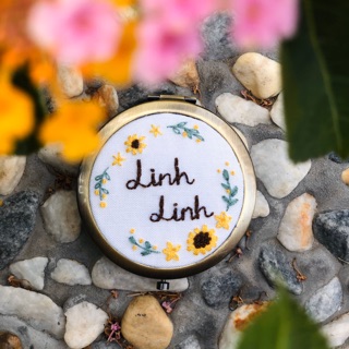Gương bỏ túi mini thêu tên riêng