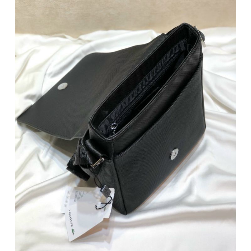 túi đeo chéo nam Lacoste đủ màu | BigBuy360 - bigbuy360.vn
