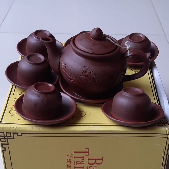 Bộ ấm chén trà bát tràng kèm đĩa sang trọng
