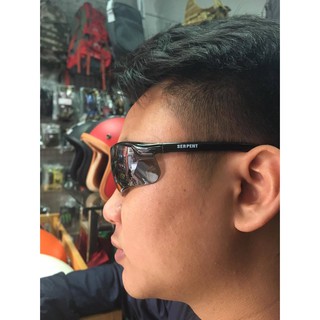 Kính chống bụi Serpent che kín 4 góc