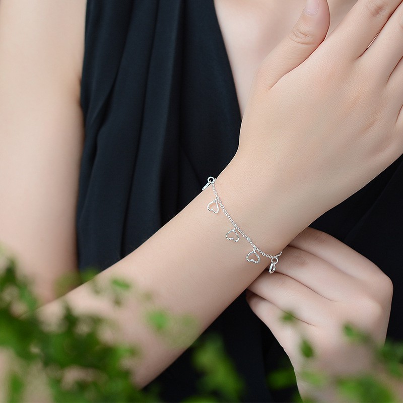 Vòng đeo tay phối tua rua hình trái tim thời trang xinh xắn dành cho nữ ANTA Jewelry - ATJ7020