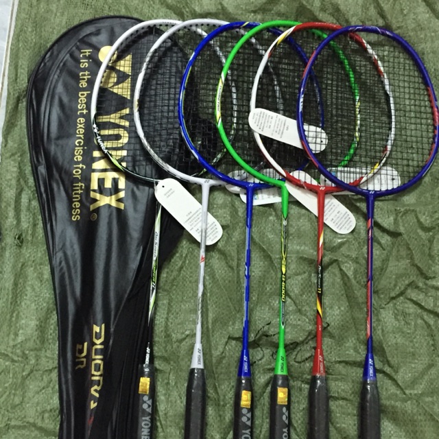 Vợt yonex khung nhôm có cước ( 1 cây ) tặng cuốn cán dòng vợt moeis nhất