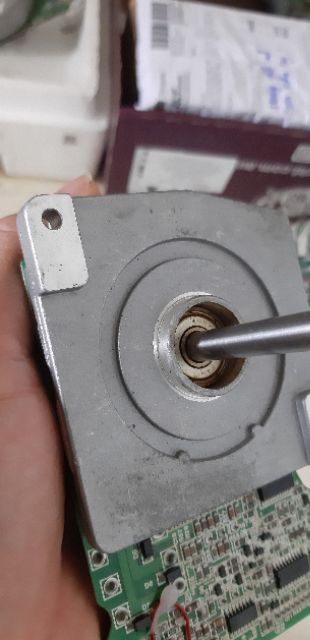 Motor DC 12-24v trục 8mm brushless loại to