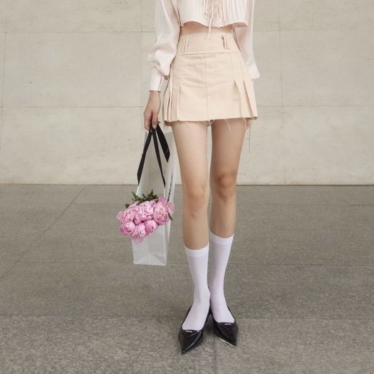 ONONMADE Chân Váy Ngắn Y2K Kaki Tưa Màu Kem Solid Pleated Mini Skirt