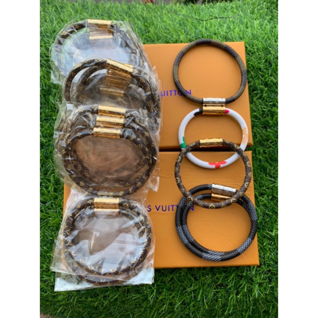 Vòng đeo tay thời trang