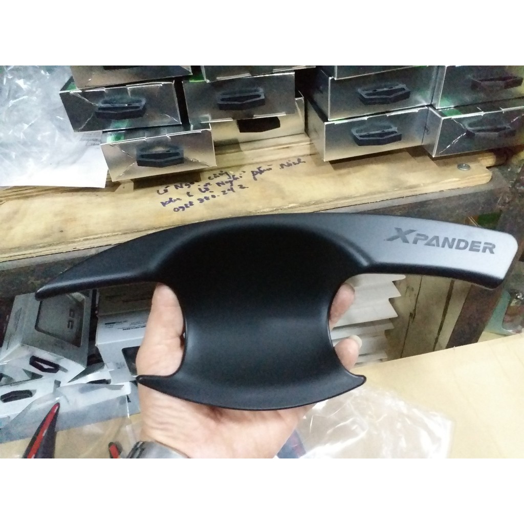 Bộ ốp hõm cửa nhựa đen cao cấp xe Mitsubishi XPander đời 2018 đến 2021