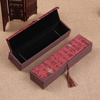 Hộp gấm đựng dây chuyền và lắc tay - Do_luu_niem