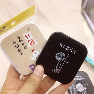 Gương mini gấp gọn kèm lược (giao màu ngẫu nhiên)