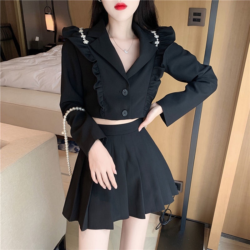 Bộ áo khoác + chân váy xếp ly thời trang mùa thu 2021 cho nữ