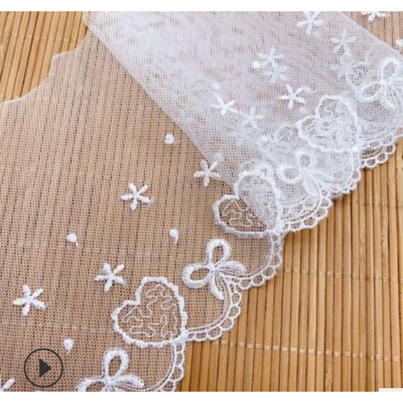 Ren viền- ren chân thêu nơ hình tim trang trí váy áo Lolita, làm phụ kiện handmade, DIY cho doll