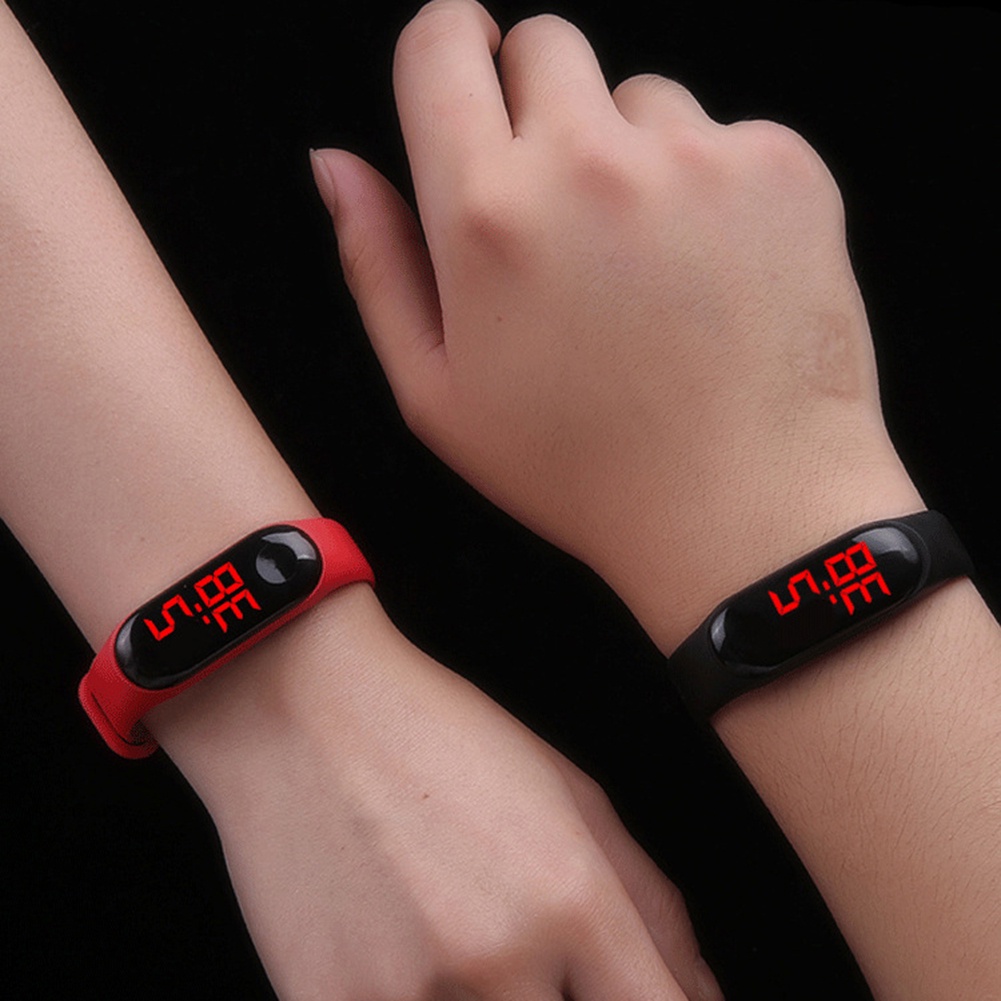 Đồng hồ đeo tay thể thao bằng TPU mềm màn hình LED kỹ thuật số cho bé