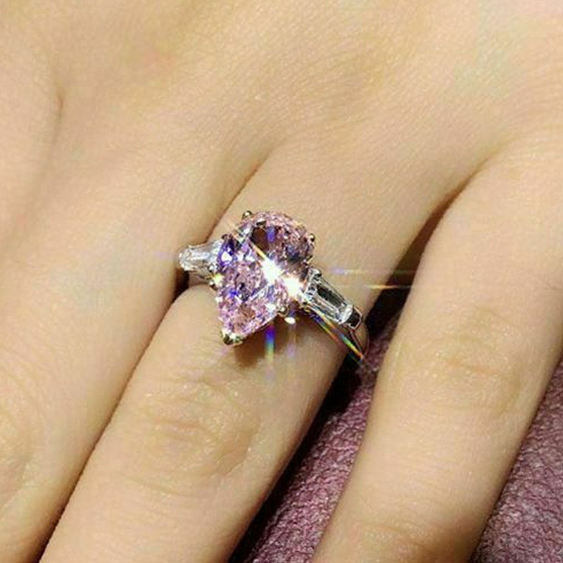 Nhẫn Đính Hôn Nữ Mặt Đá Zircon Màu Hồng Ngọc Trai Sang Trọng