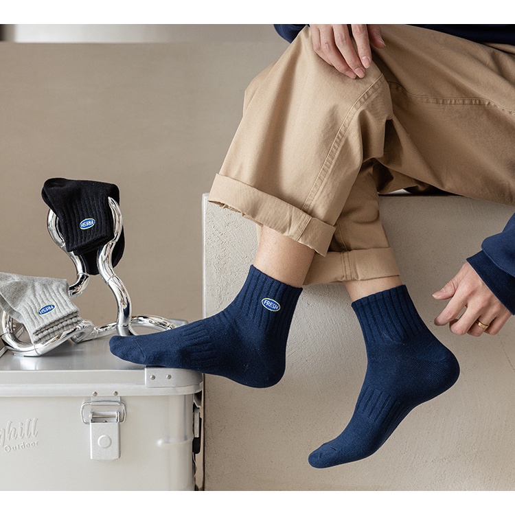 Tất nam nữ thêu FRESH đơn giản dễ phối đồ