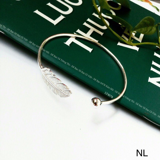 Lắc tay lông vũ chuẩn bạc ta trắng sáng dạng hở dễ đeo - Kho sỉ bạc Nhất Linh