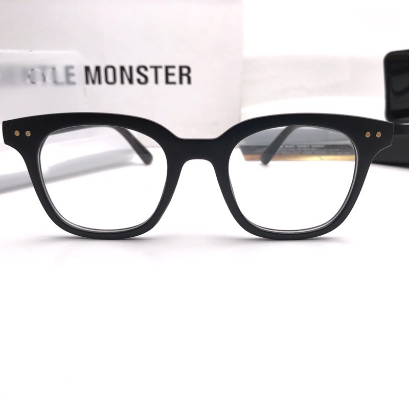 Gọng kính mát đen nhám South Side chữ V tặng hộp đựng | BigBuy360 - bigbuy360.vn