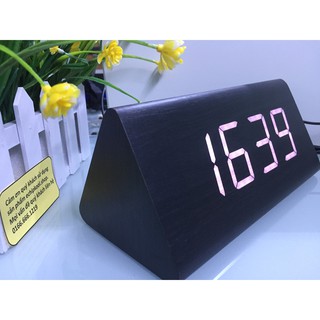 Đồng hồ Led gỗ để bàn Hình tam giác Plus - White