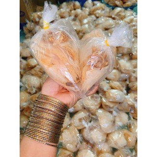 Lốc 10 bịch bánh tráng tỏi ăn siêu ghiền