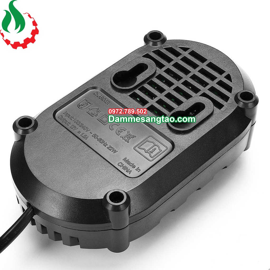 Sạc pin Makita 7.2V-10.8V Li-ion nhận mạch zin
