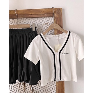 Áo croptop zipper cổ V 503036 Comic