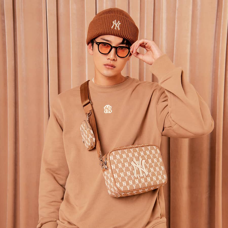 ✅  Túi đeo chéo MLB MONOGRAM Jacquard Cross Bag NEW YORK YANKEES - Beige 3ACRM041N-50BGS | CÓ SẴN HÀNG