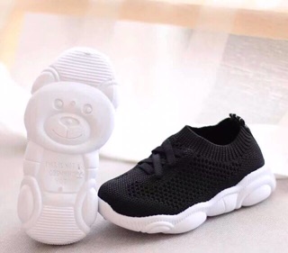 Giày slipon đế gấu cho bé