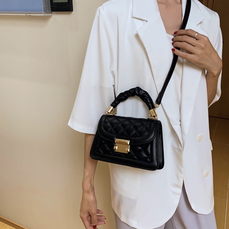 Túi xách nữ đeo chéo có quai xách cầm tay thêu chỉ khóa lẫy xinh xắn CV4