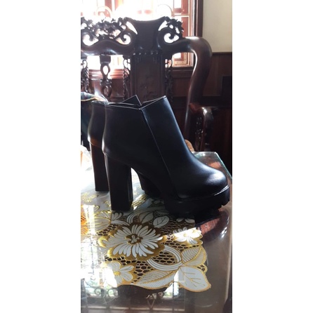 Giầy Boot đế vuông cổ ngắn Quảng Châu cao gót 10cm.Sz:35-39. YVO