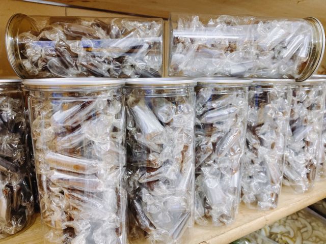 79k 500gr Mứt Mãng Cầu Me