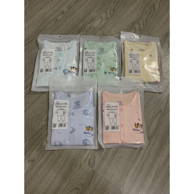 Bộ dài tay unchi peptit sơi tre cúc giữa hoa văn