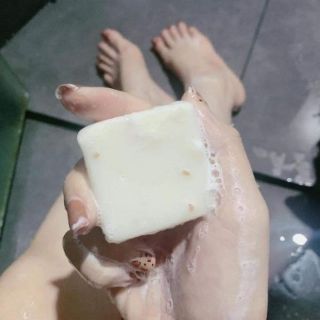 Bánh xà phòng tắm trắng Thái