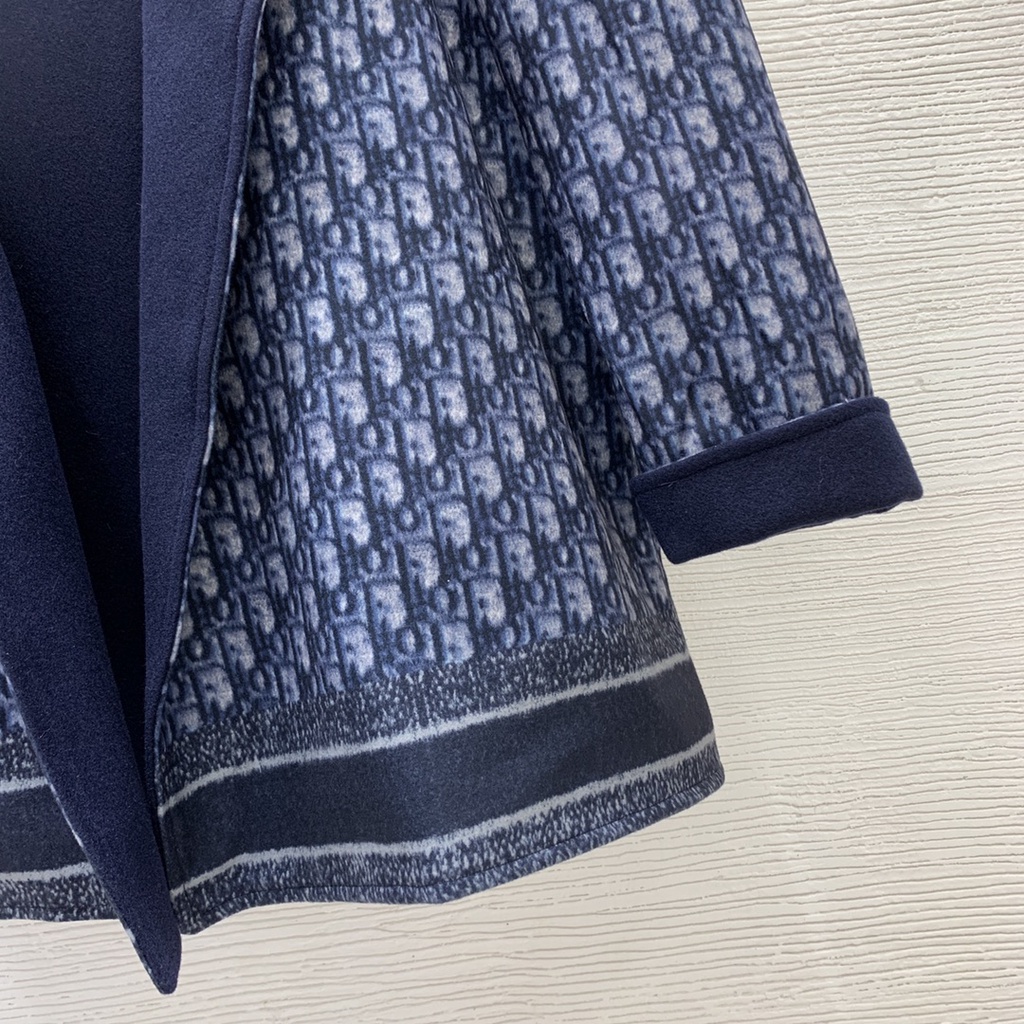 Áo khoác nữ dài tay có mũ trùm đầu phối thắt lưng thời trang cao cấp Christian Dior CD