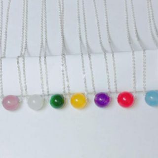 Dây bạc ta mặt đá phong thủy.