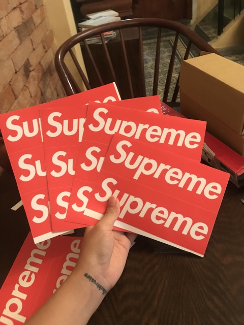 Tem decal supreme size lớn