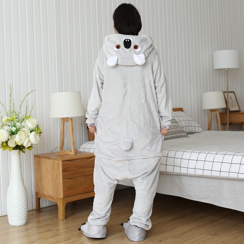 Bộ đồ ngủ liền thân dài tay họa tiết gấu koala hoạt hình dễ thương | BigBuy360 - bigbuy360.vn