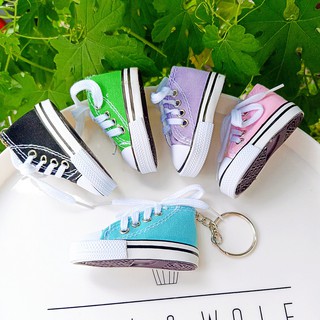Móc khóa giày Converse