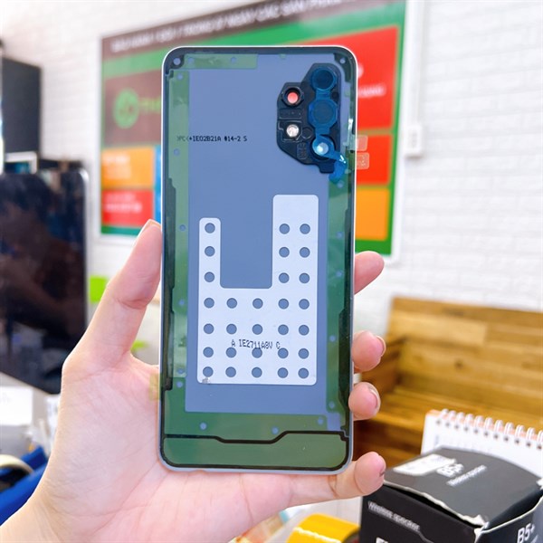 Nắp lưng Samsung A32 5G SM-A326B A326U trày lỗi zin đẹp gói hàng kỹ